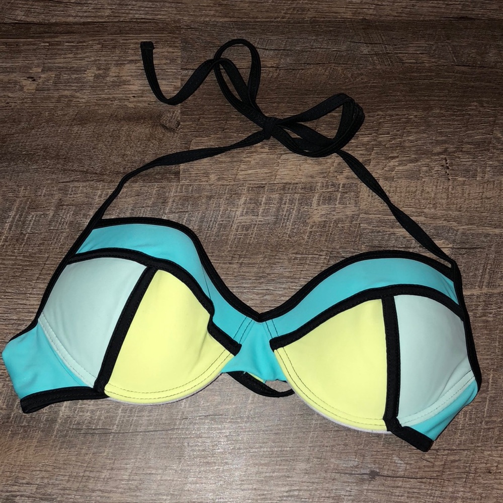 Bikini top